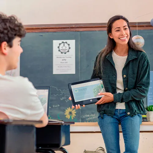 Microsoft Windows 11 Education Retail (5 PC) (Lifetime License / Global)